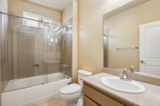 716 Chesterfield Way, Rocklin, CA 95765