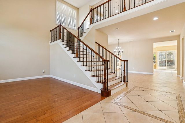 716 Chesterfield Way, Rocklin, CA 95765