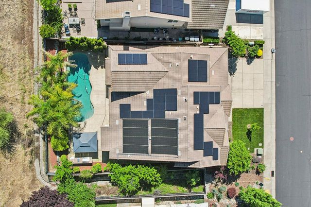 716 Chesterfield Way, Rocklin, CA 95765