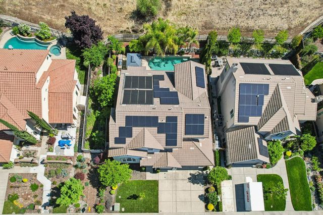 716 Chesterfield Way, Rocklin, CA 95765