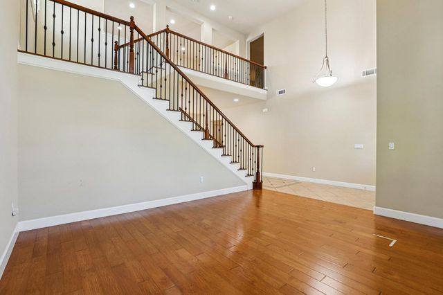 716 Chesterfield Way, Rocklin, CA 95765