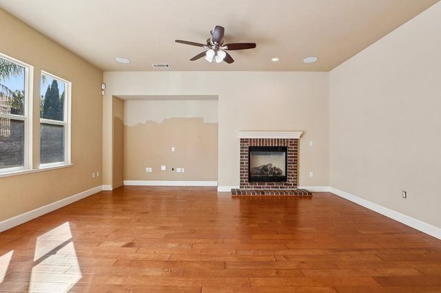 716 Chesterfield Way, Rocklin, CA 95765