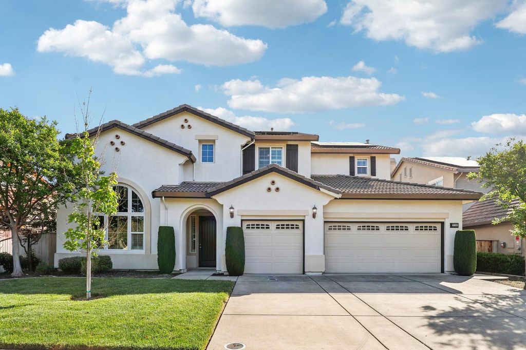 716 Chesterfield Way, Rocklin, CA 95765