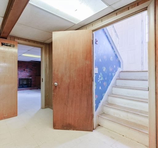 194 Ewing Dr, Stoughton, MA 02072