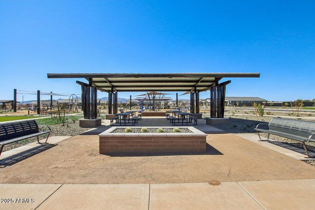 15718 W CORTE DEL SOL ESTE --, Waddell, AZ 85355