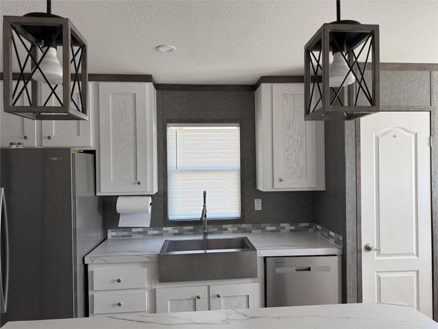 421 Bower Lane, Conroe, TX 77303