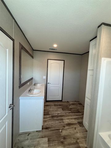 421 Bower Lane, Conroe, TX 77303