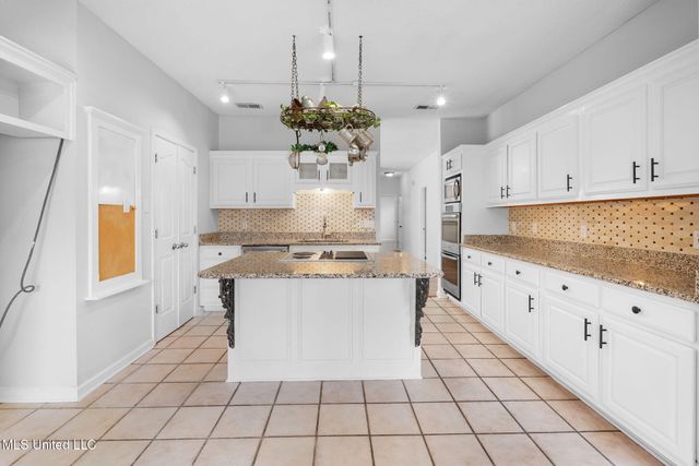 7885 Hunters Bend Cove, Olive Branch, MS 38654