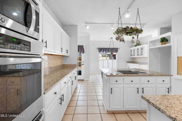 7885 Hunters Bend Cove, Olive Branch, MS 38654