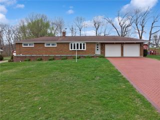 110 Winfield Circle, Hempfield Twp, PA 15601