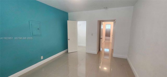 1050 98th St 2W, Bay Harbor Islands, FL 33154