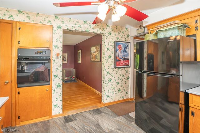 731 Bachtel Street SE, North Canton, OH 44720
