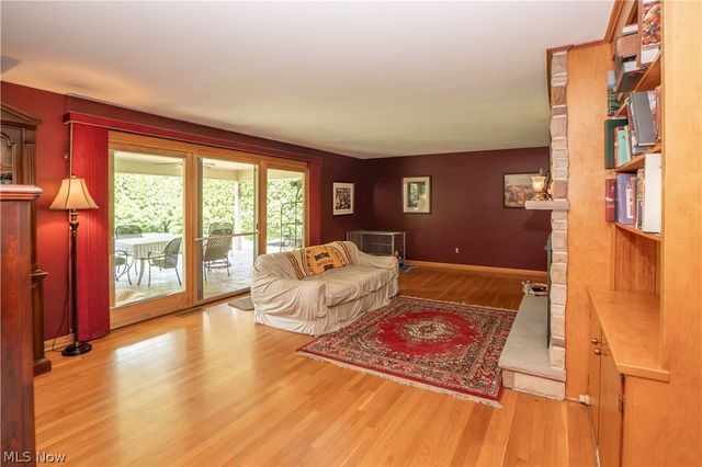 731 Bachtel Street SE, North Canton, OH 44720