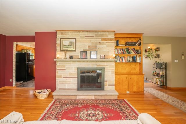 731 Bachtel Street SE, North Canton, OH 44720