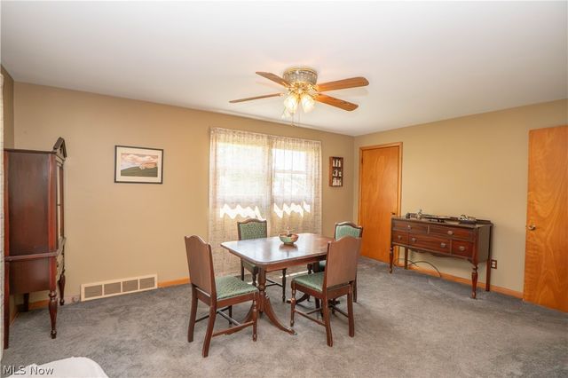 731 Bachtel Street SE, North Canton, OH 44720