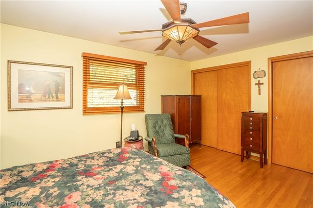 731 Bachtel Street SE, North Canton, OH 44720