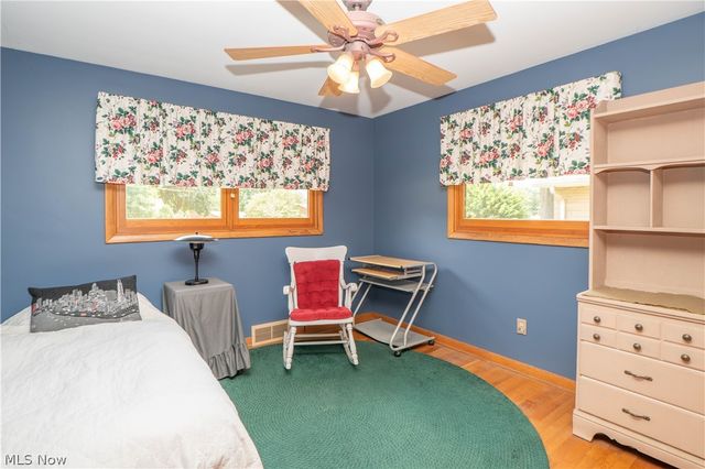 731 Bachtel Street SE, North Canton, OH 44720