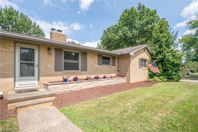 731 Bachtel Street SE, North Canton, OH 44720
