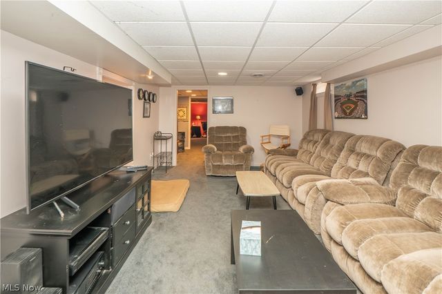 731 Bachtel Street SE, North Canton, OH 44720