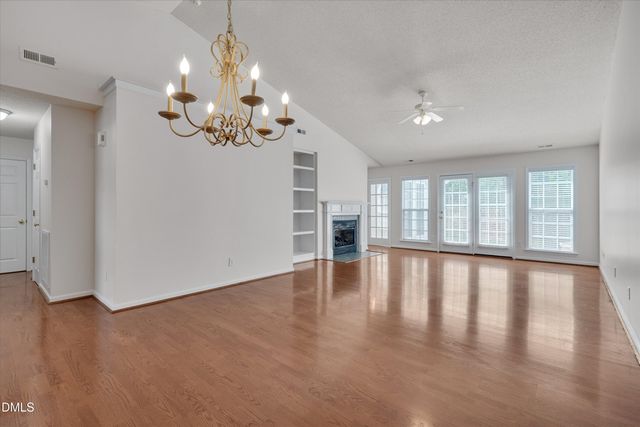 1901 Hawfields Crossing Lane, Mebane, NC 27302