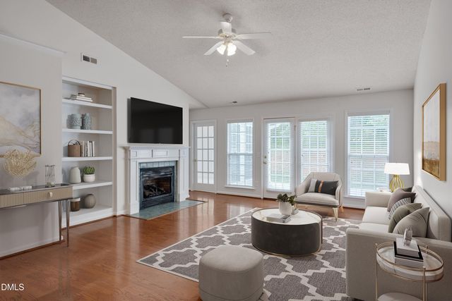 1901 Hawfields Crossing Lane, Mebane, NC 27302