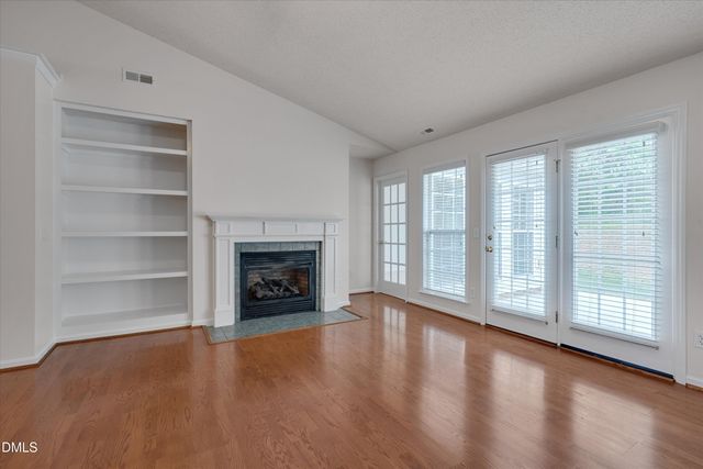 1901 Hawfields Crossing Lane, Mebane, NC 27302