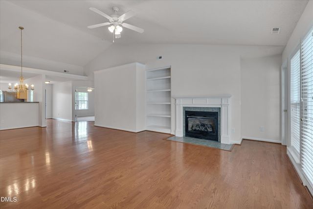 1901 Hawfields Crossing Lane, Mebane, NC 27302