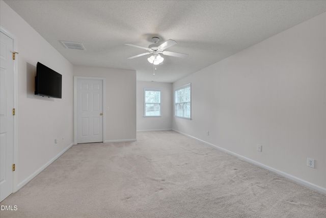 1901 Hawfields Crossing Lane, Mebane, NC 27302