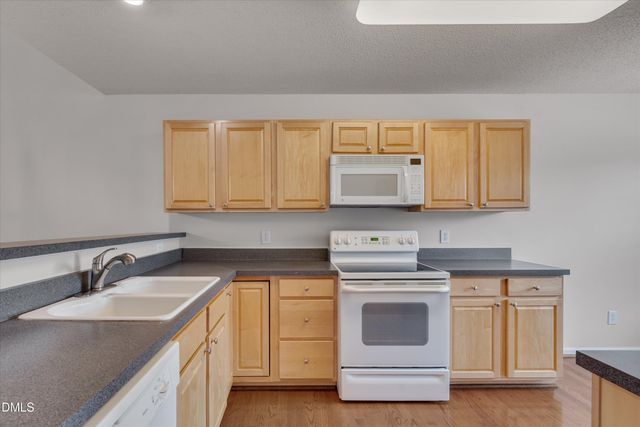 1901 Hawfields Crossing Lane, Mebane, NC 27302