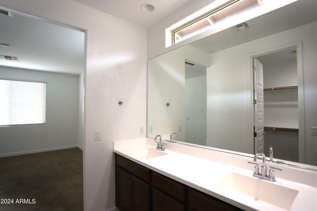 3824 S 64TH Drive, Phoenix, AZ 85043