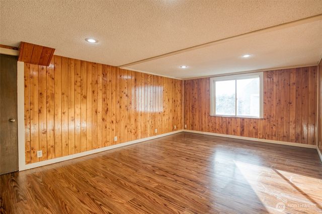 2409 Cherry Street, Aberdeen, WA 98520