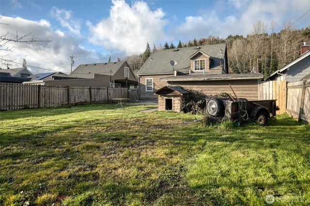 2409 Cherry Street, Aberdeen, WA 98520