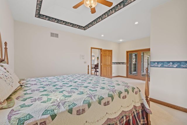 6664 Ridgeview Drive, Demotte, IN 46310