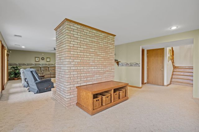 6664 Ridgeview Drive, Demotte, IN 46310