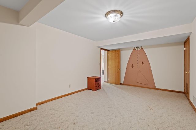 6664 Ridgeview Drive, Demotte, IN 46310