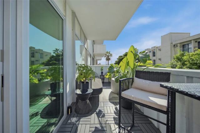 7135 Hollywood Boulevard 405, Hollywood, CA 90046