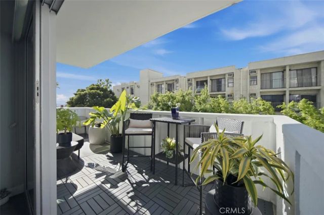 7135 Hollywood Boulevard 405, Hollywood, CA 90046