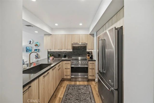 7135 Hollywood Boulevard 405, Hollywood, CA 90046
