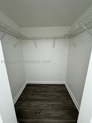 1200 Brickell Bay Dr 3206, Miami, FL 33131