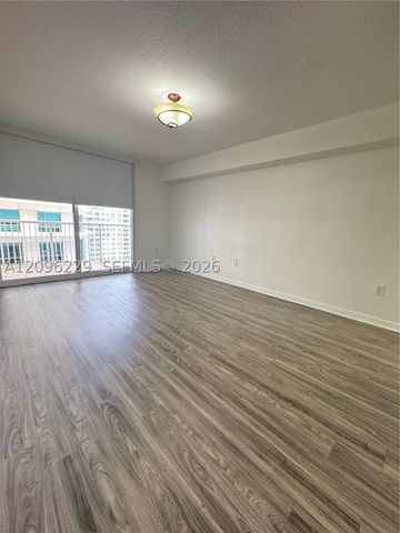 1200 Brickell Bay Dr 3206, Miami, FL 33131