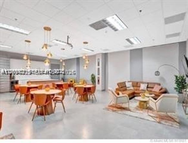 1200 Brickell Bay Dr 3206, Miami, FL 33131