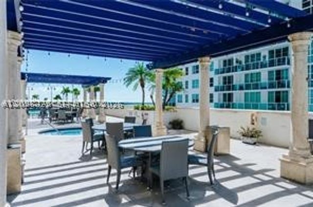 1200 Brickell Bay Dr 3206, Miami, FL 33131