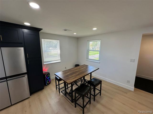 47978 Jefferson Avenue, Chesterfield, MI 48047