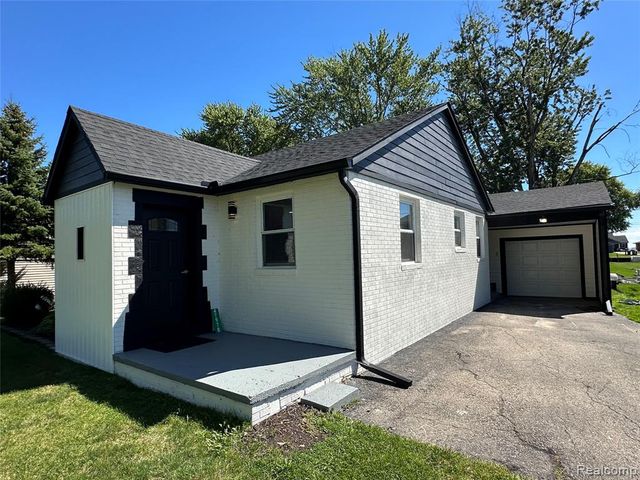 47978 Jefferson Avenue, Chesterfield, MI 48047