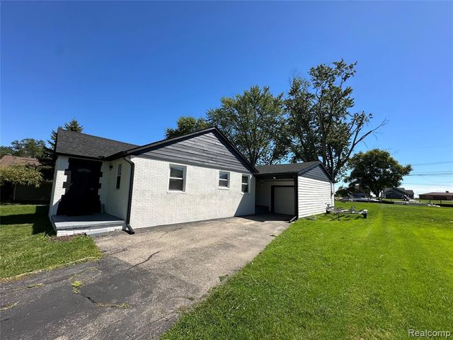 47978 Jefferson Avenue, Chesterfield, MI 48047