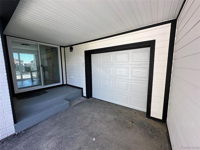 47978 Jefferson Avenue, Chesterfield, MI 48047