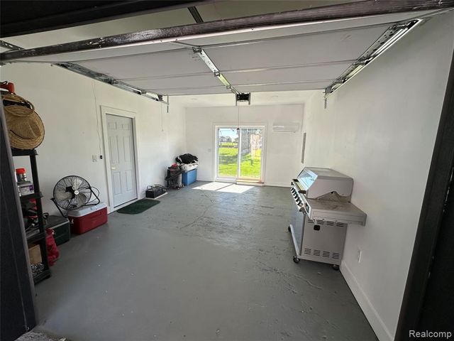 47978 Jefferson Avenue, Chesterfield, MI 48047