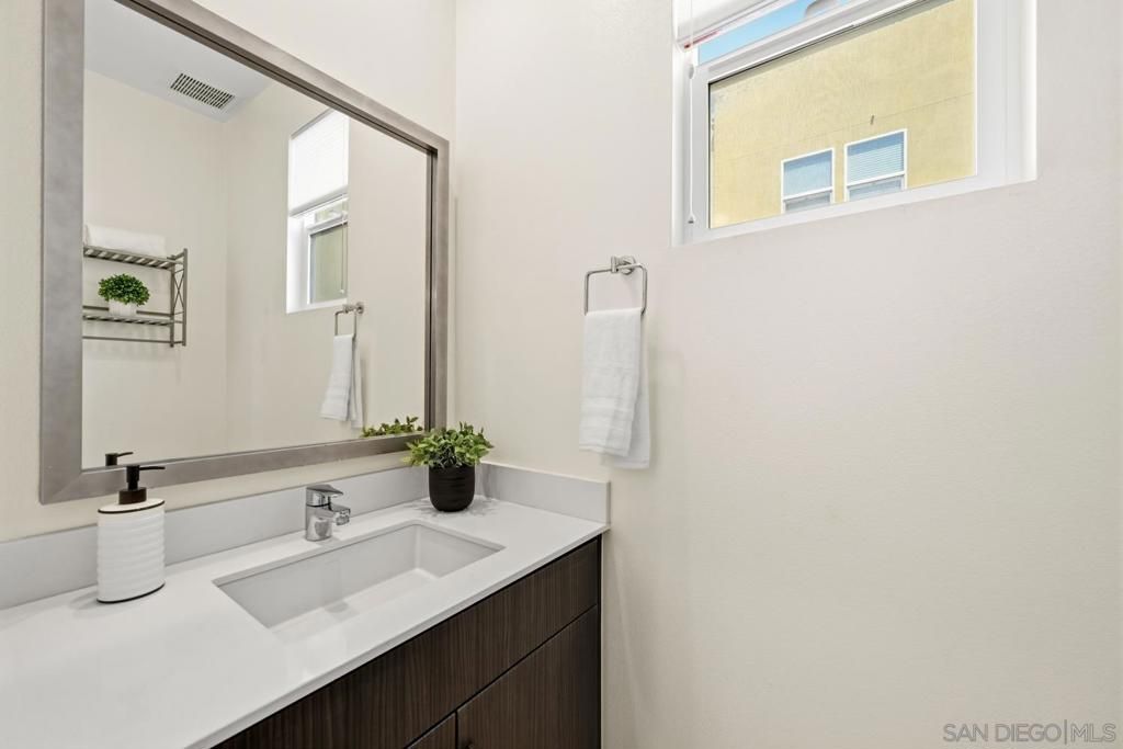 Image 22 of property listing at 748 Shoreline, Chula Vista, CA 91910