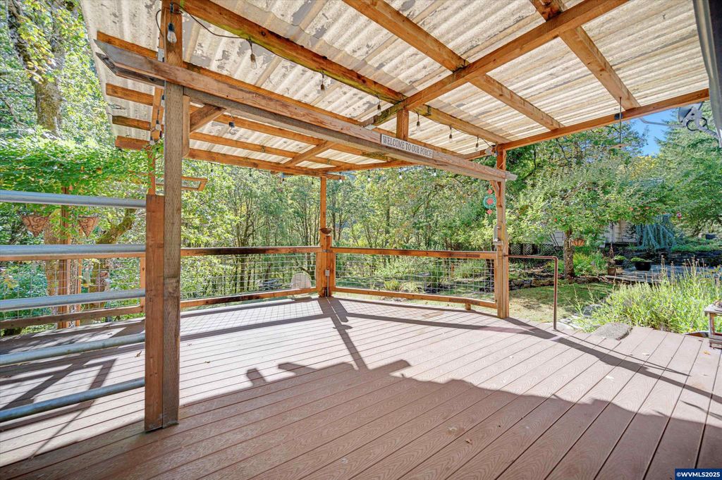 Image 19 of property listing at 23340 Doane Creek Rd, Sheridan, OR 97378