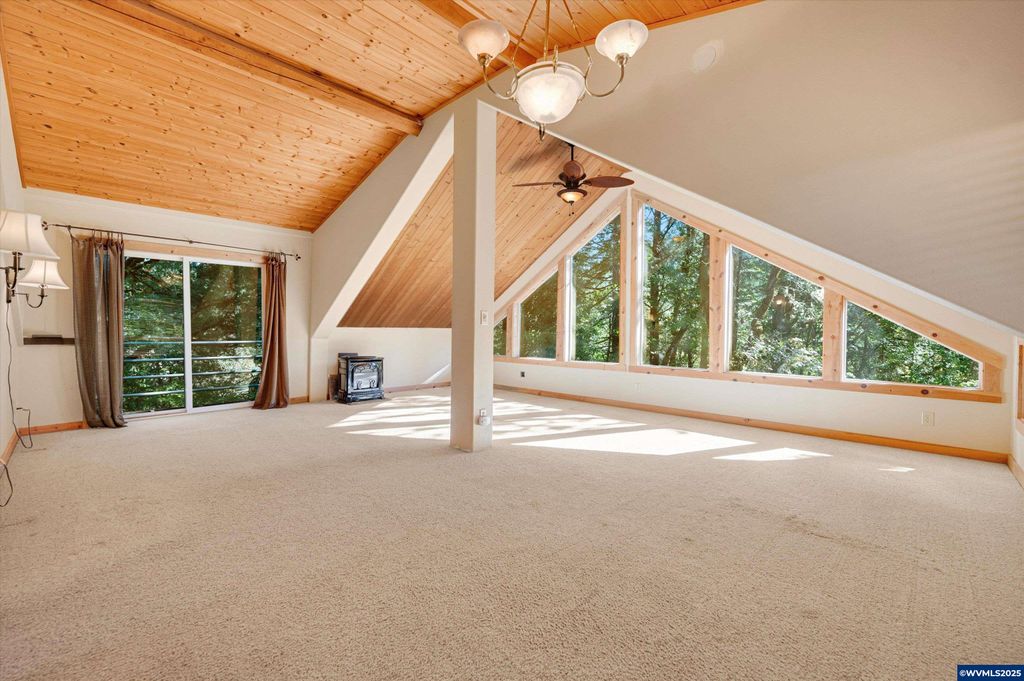 Image 20 of property listing at 23340 Doane Creek Rd, Sheridan, OR 97378